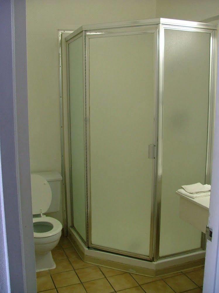 American Budget Inn And Suites-Modesto Eksteriør bilde