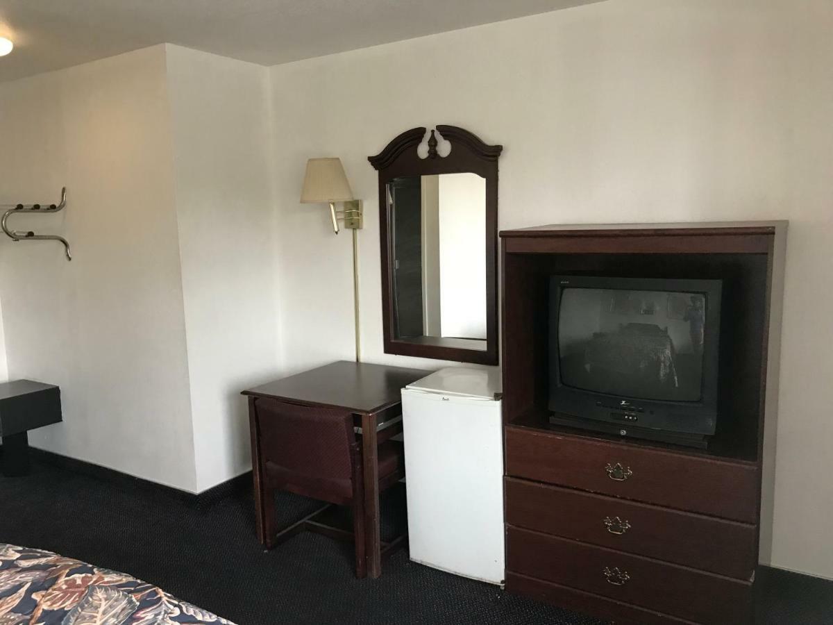American Budget Inn And Suites-Modesto Eksteriør bilde